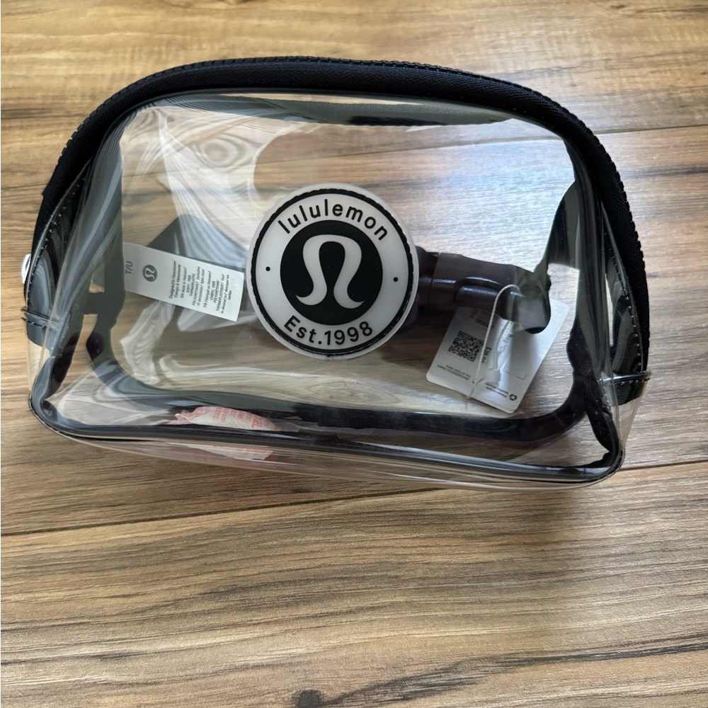 NWT Everywhere Belt Bag Clear